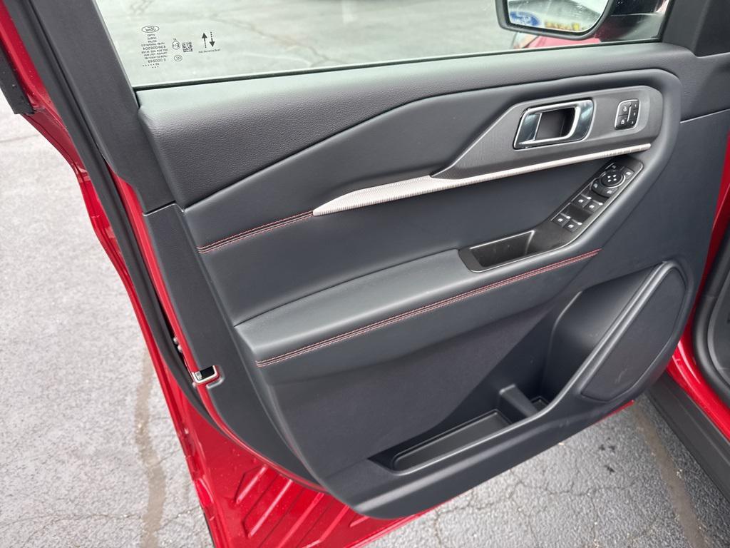 new 2025 Ford Explorer car, priced at $50,779