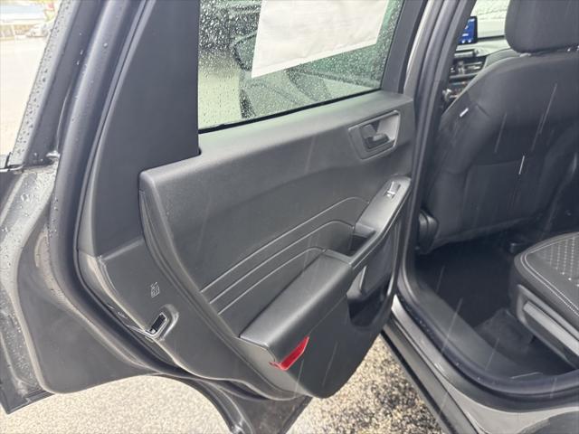 new 2025 Ford Escape car, priced at $30,985