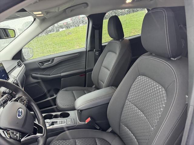 new 2025 Ford Escape car, priced at $30,985