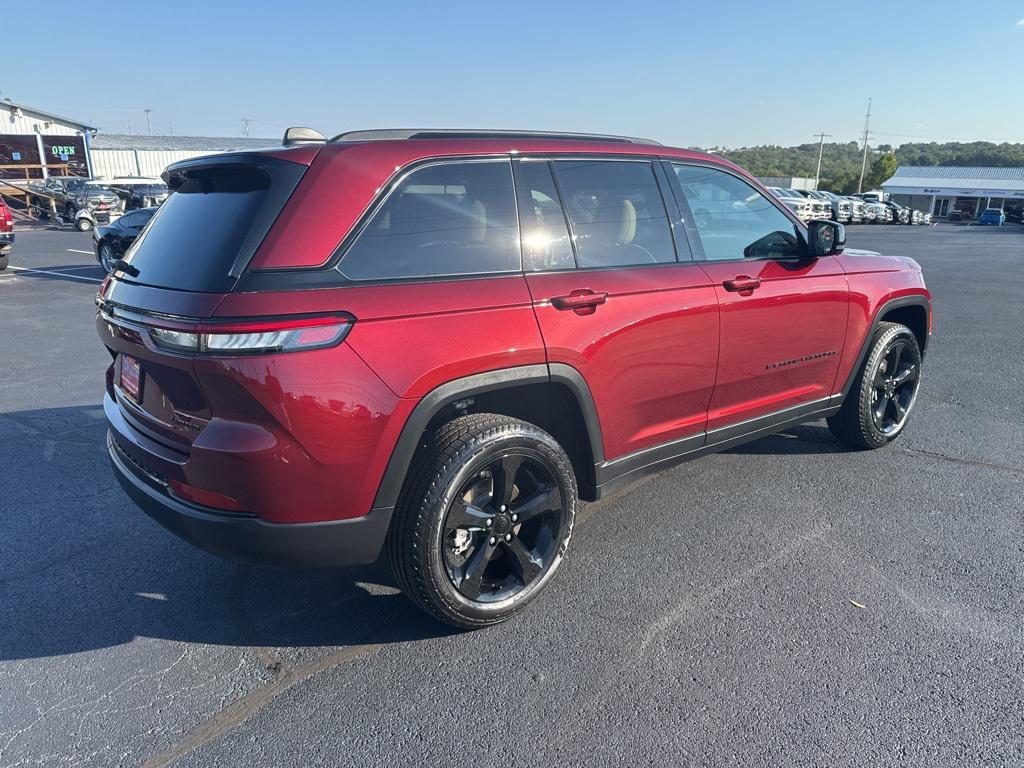 used 2024 Jeep Grand Cherokee car, priced at $38,451