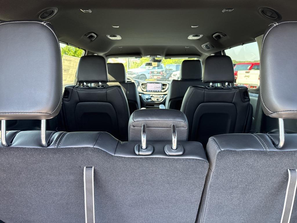 new 2025 Chrysler Pacifica car, priced at $44,425