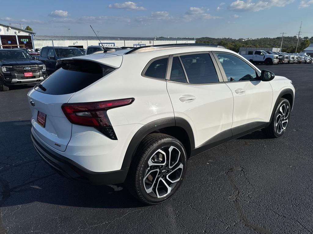 used 2024 Chevrolet Trax car, priced at $22,872