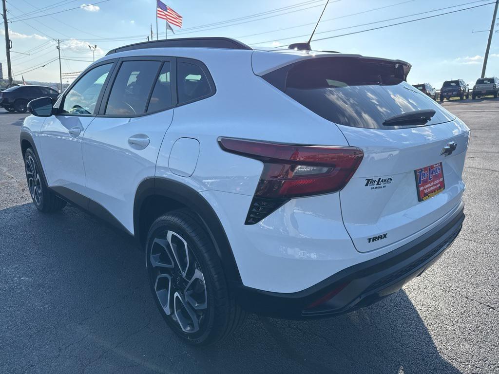 used 2024 Chevrolet Trax car, priced at $22,872