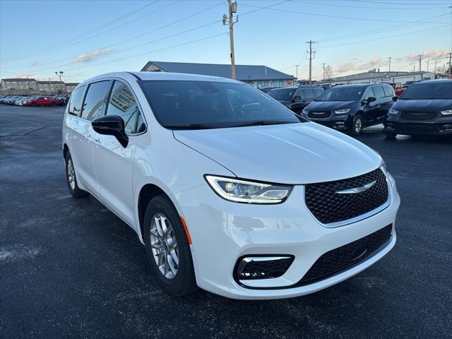 new 2025 Chrysler Pacifica car, priced at $43,937