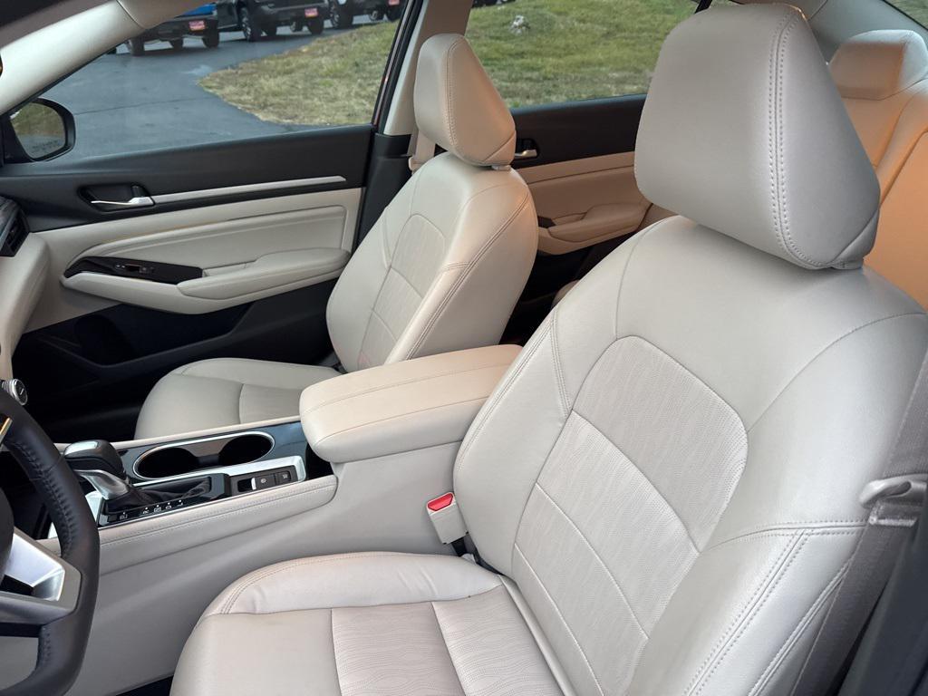 used 2021 Nissan Altima car, priced at $24,354