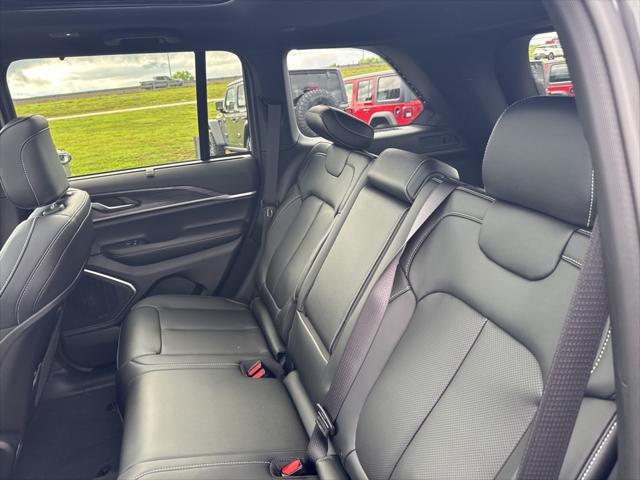 new 2025 Jeep Grand Cherokee car, priced at $58,130
