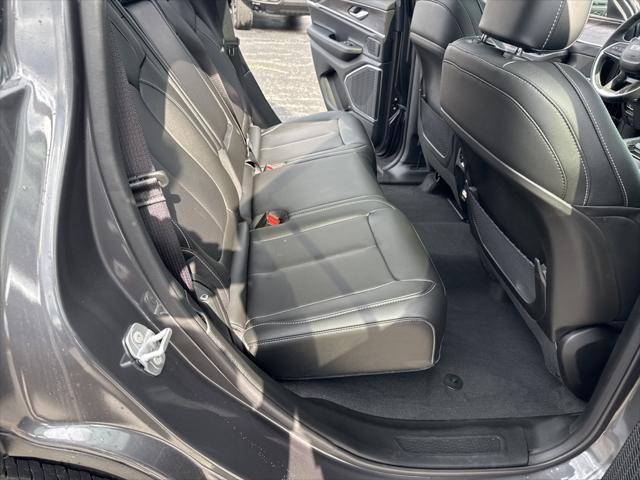 new 2025 Jeep Grand Cherokee car, priced at $58,130