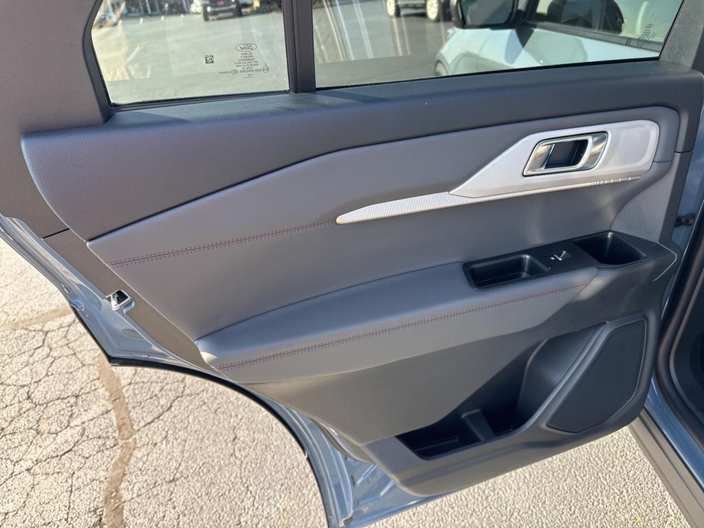 new 2025 Ford Explorer car, priced at $48,555