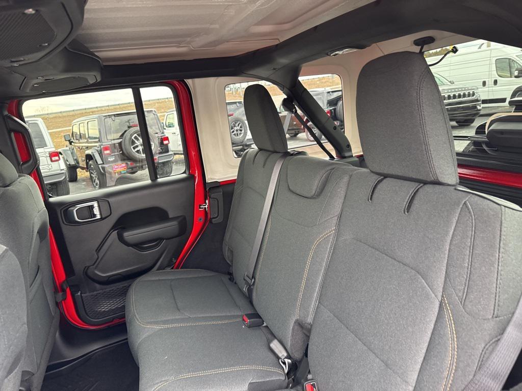 new 2025 Jeep Wrangler car, priced at $45,235