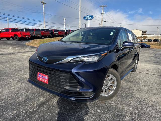 used 2024 Toyota Sienna car, priced at $39,627