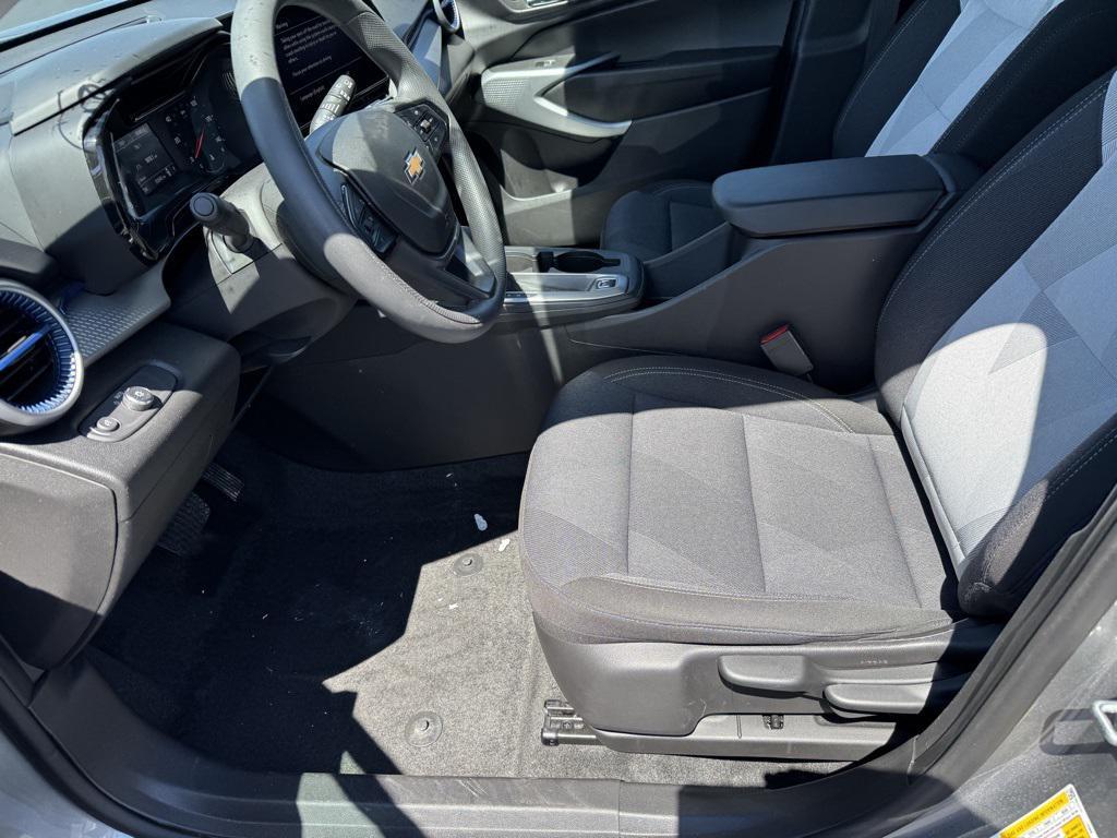 used 2025 Chevrolet Trax car, priced at $23,113