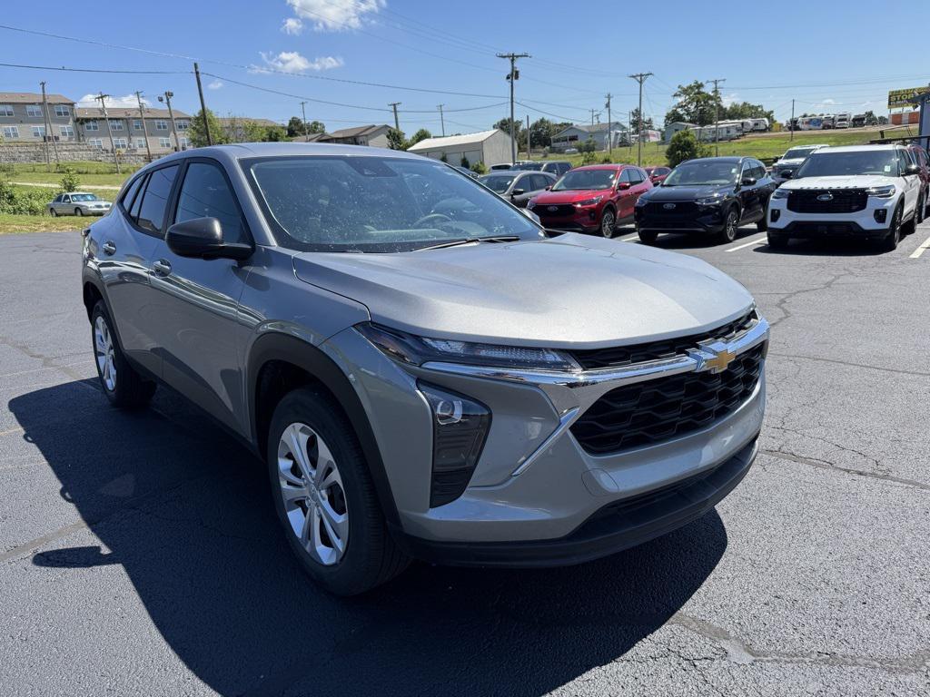 used 2025 Chevrolet Trax car, priced at $23,113