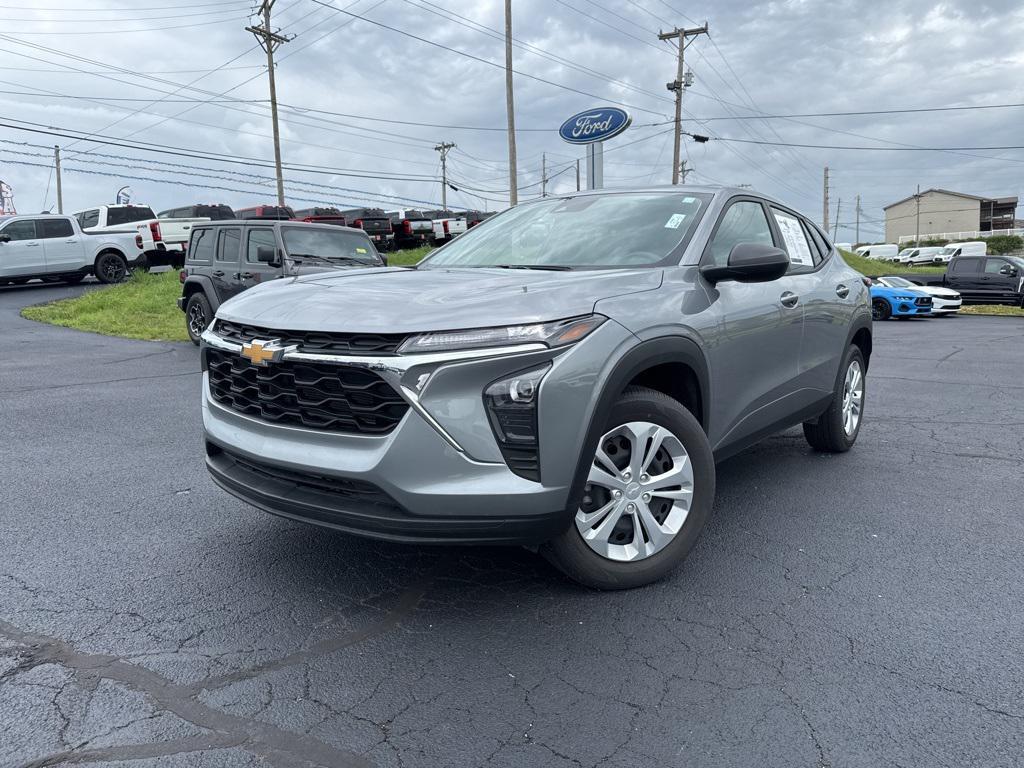 used 2025 Chevrolet Trax car, priced at $23,721