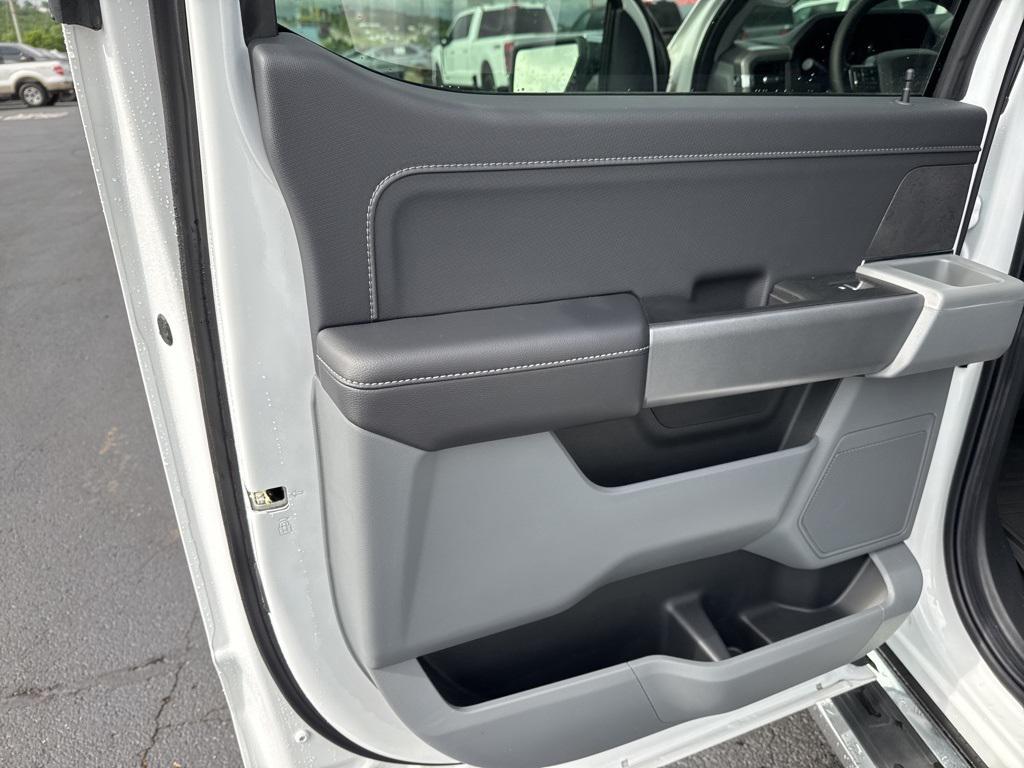 new 2025 Ford F-150 car, priced at $59,998