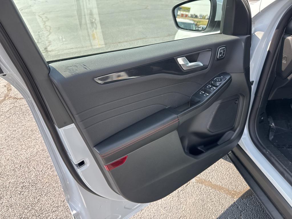 new 2025 Ford Escape car, priced at $39,055