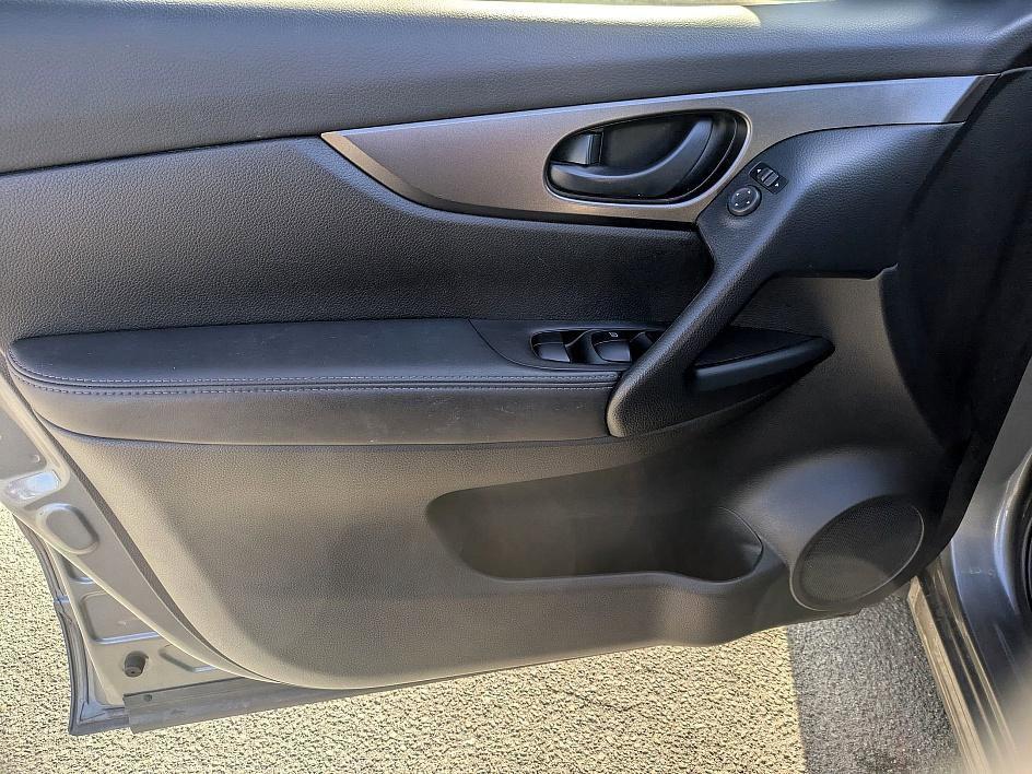 used 2020 Nissan Rogue Sport car, priced at $13,895