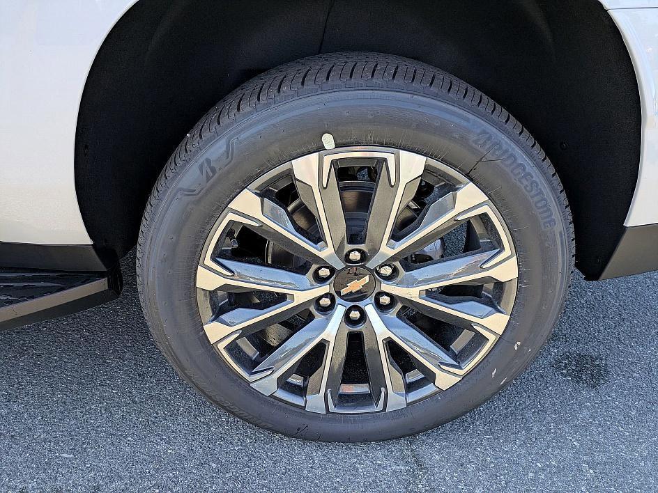 new 2025 Chevrolet Suburban car, priced at $83,375