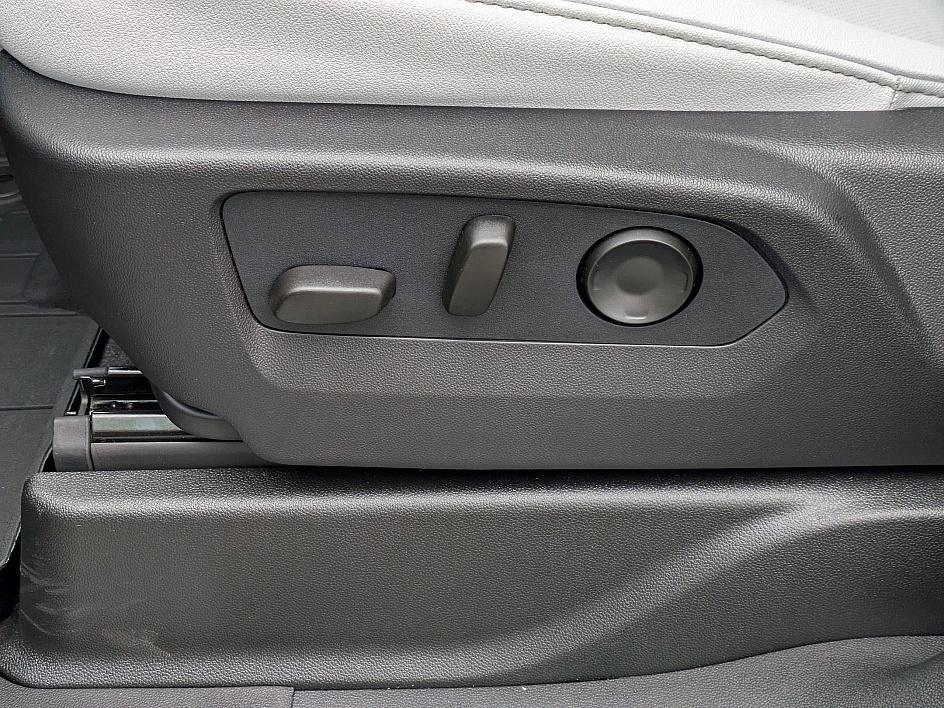 new 2025 Chevrolet Suburban car, priced at $71,094