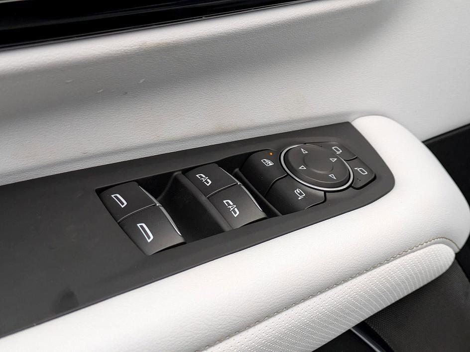 new 2025 Chevrolet Suburban car, priced at $71,094