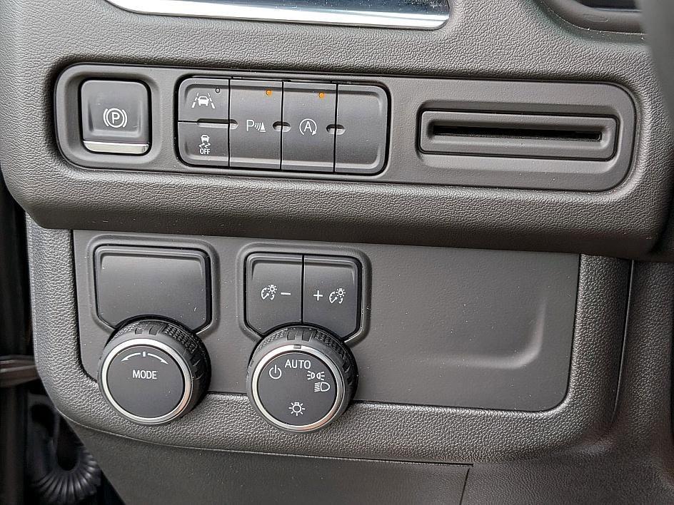 used 2024 Chevrolet Suburban car, priced at $46,248