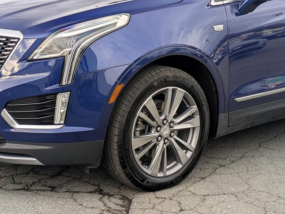 used 2025 Cadillac XT5 car, priced at $38,998