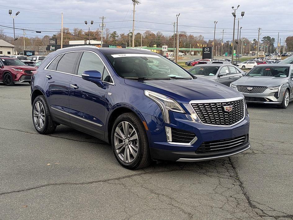 used 2025 Cadillac XT5 car, priced at $38,998