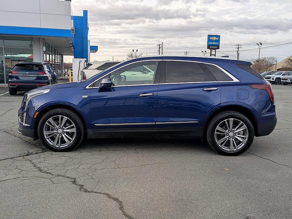 used 2025 Cadillac XT5 car, priced at $38,998