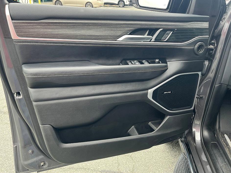 used 2023 Jeep Wagoneer car, priced at $47,691