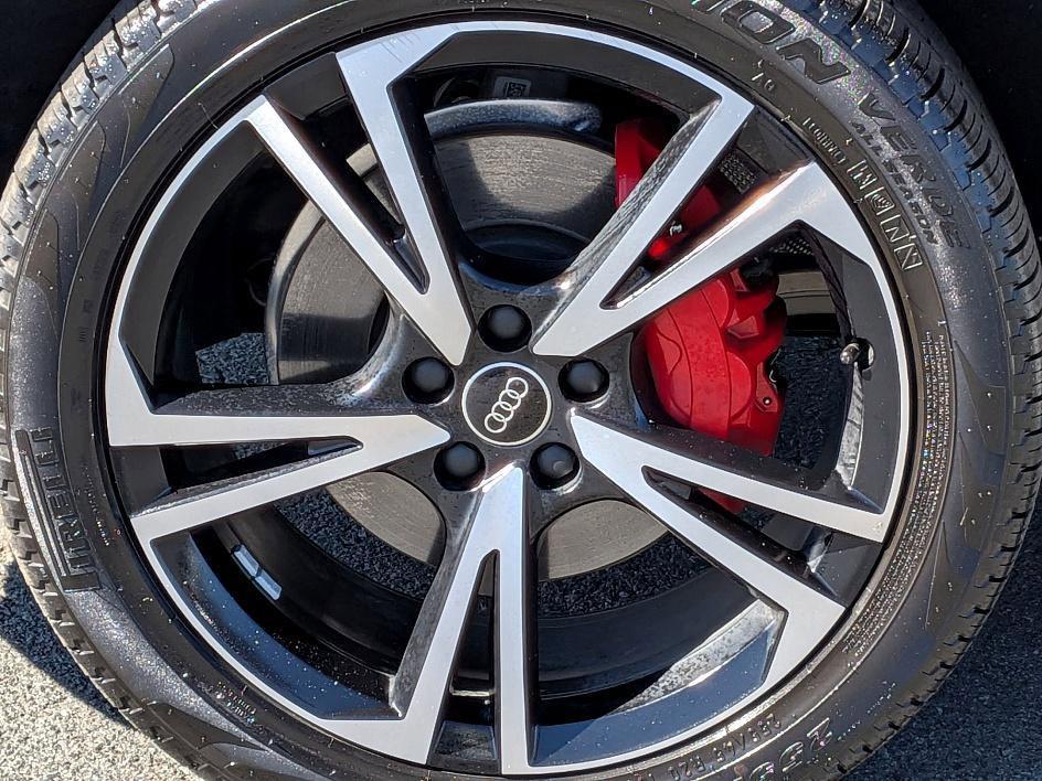 used 2025 Audi Q5 car, priced at $45,995