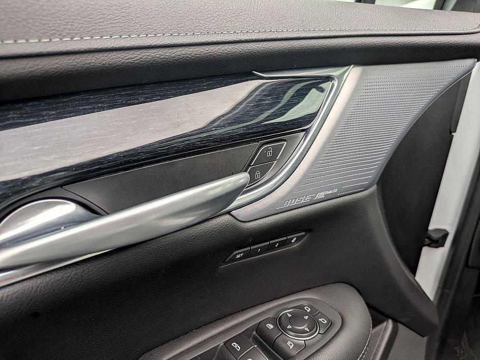 used 2025 Cadillac XT5 car, priced at $39,998