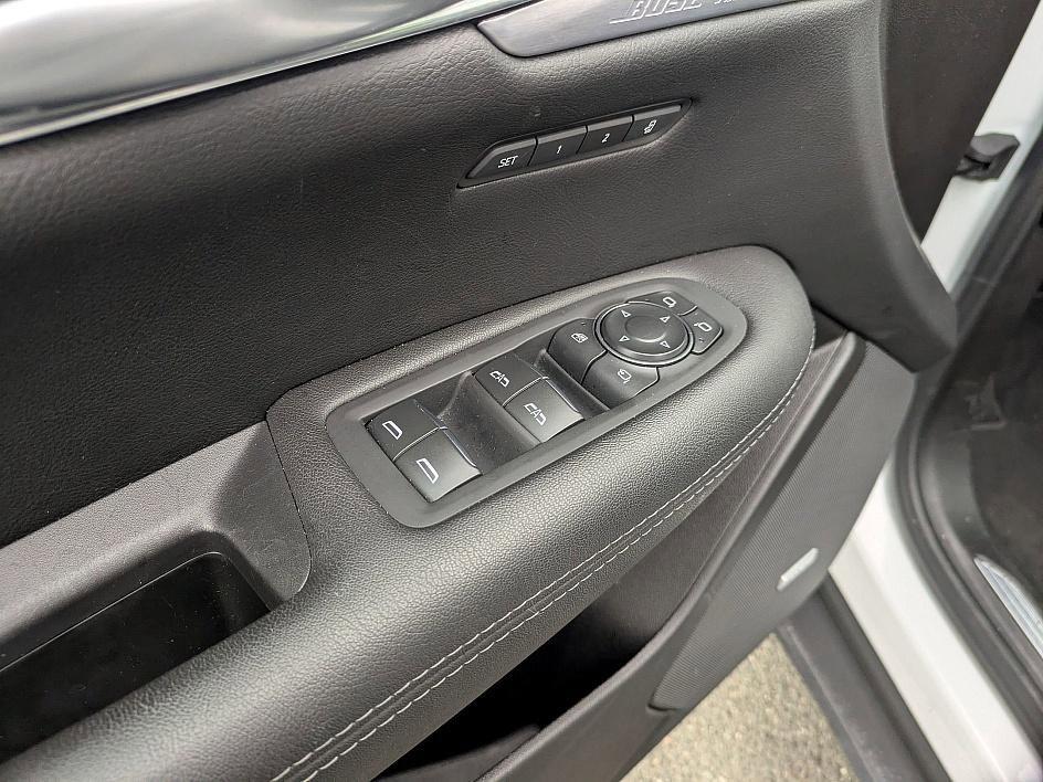 used 2025 Cadillac XT5 car, priced at $39,998