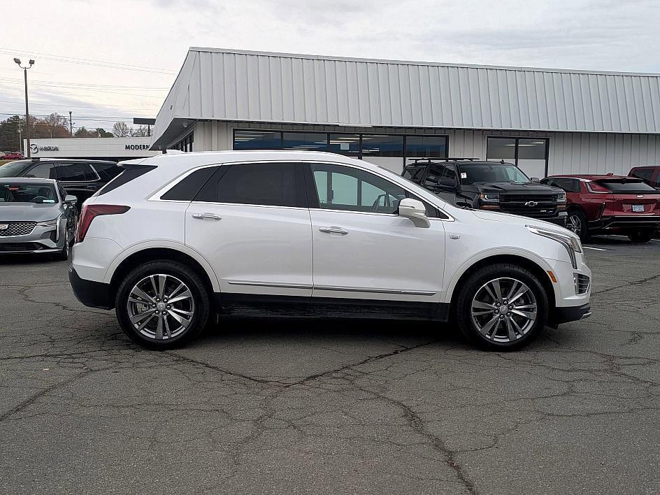 used 2025 Cadillac XT5 car, priced at $39,998
