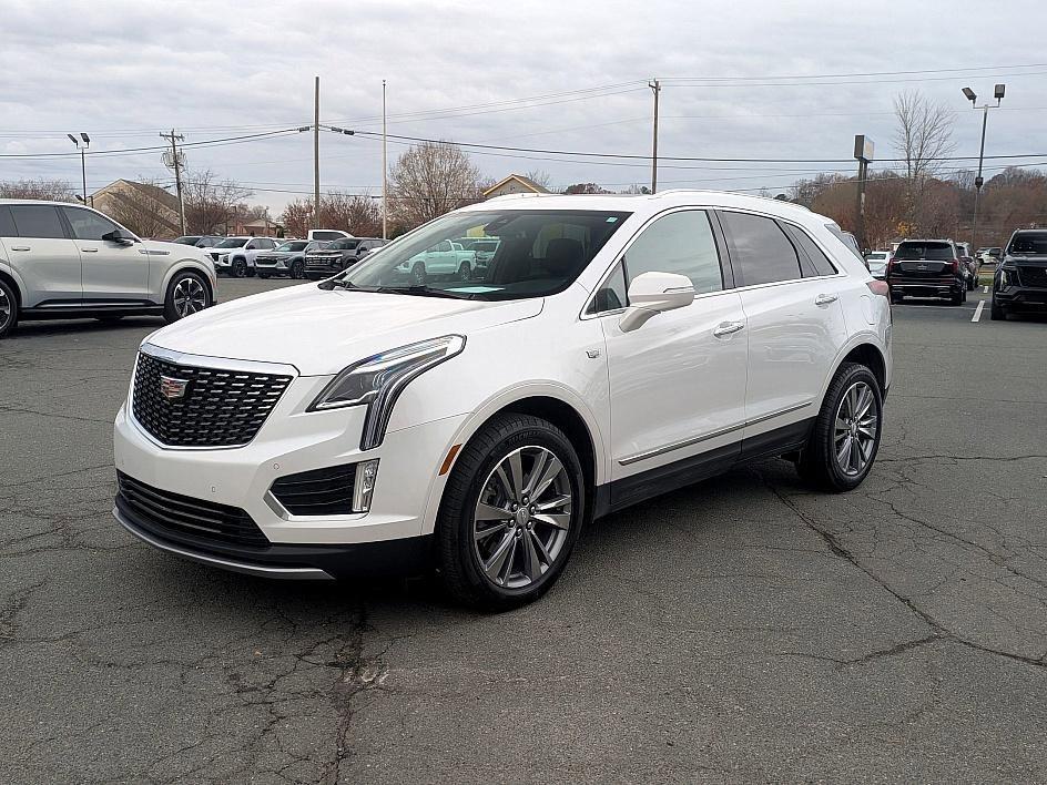 used 2025 Cadillac XT5 car, priced at $39,998