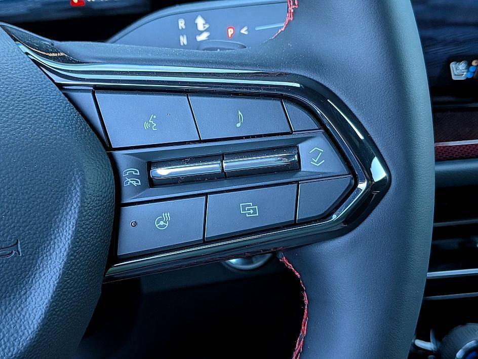 new 2026 Chevrolet Traverse car, priced at $57,094