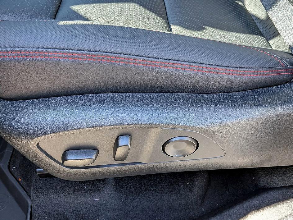 new 2026 Chevrolet Traverse car, priced at $57,094