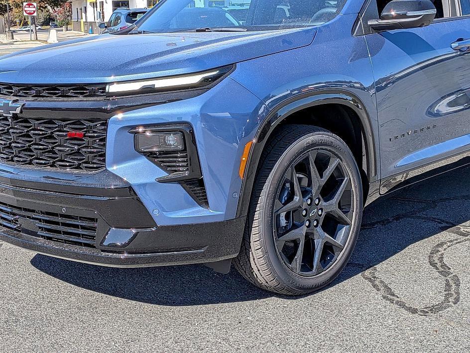 new 2026 Chevrolet Traverse car, priced at $57,094