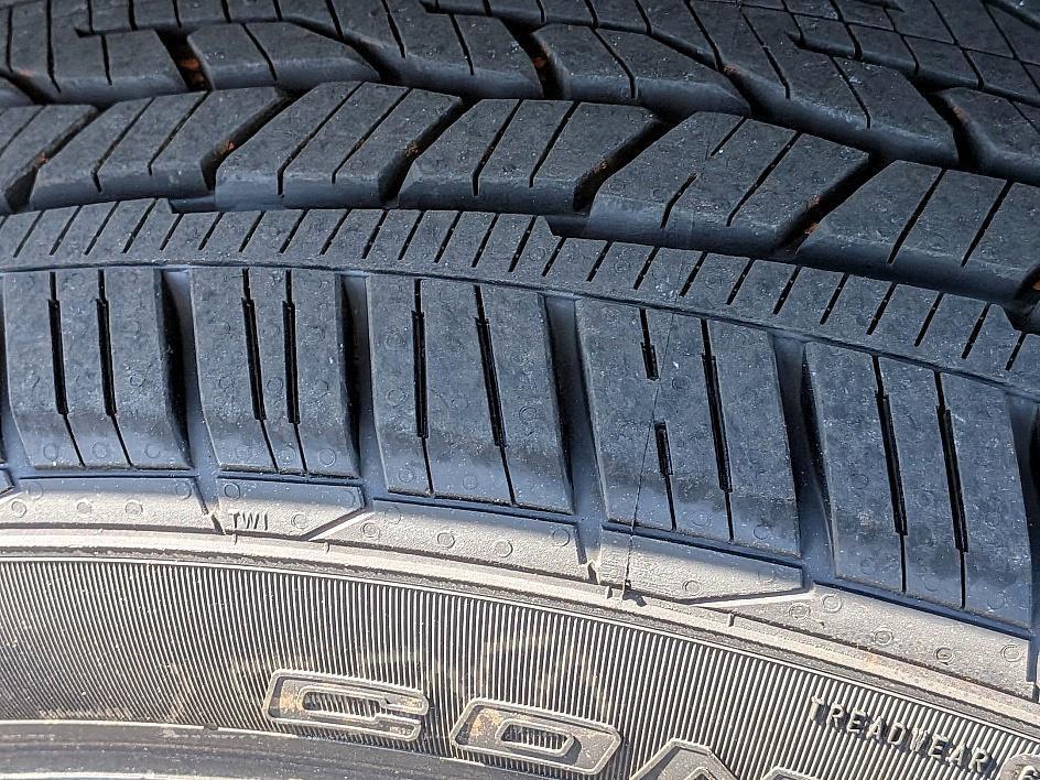 new 2026 Chevrolet Traverse car, priced at $57,094