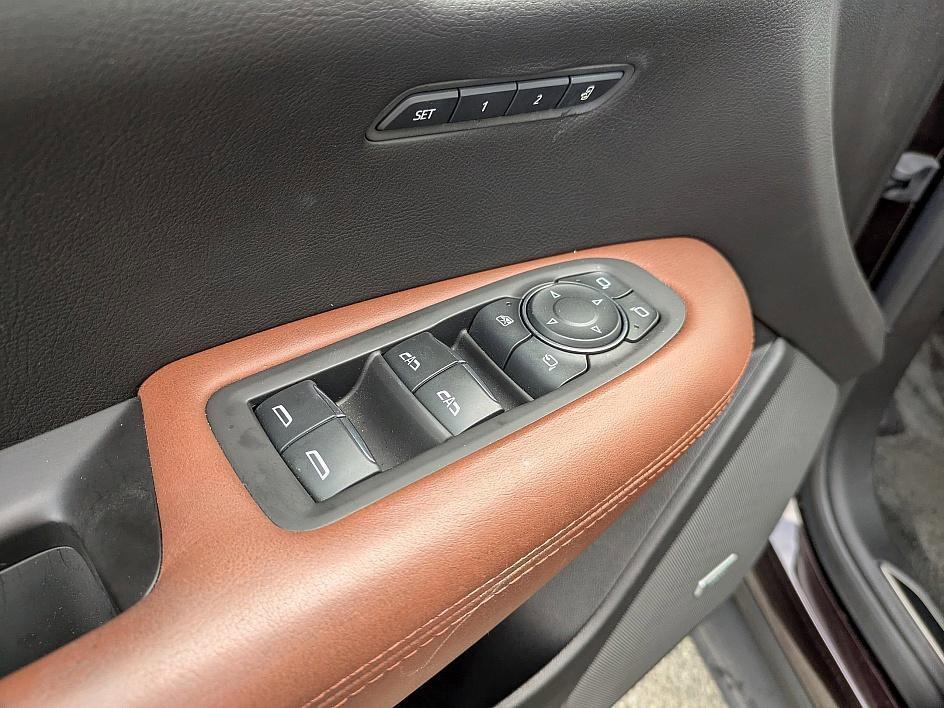 used 2020 Cadillac XT5 car, priced at $23,042