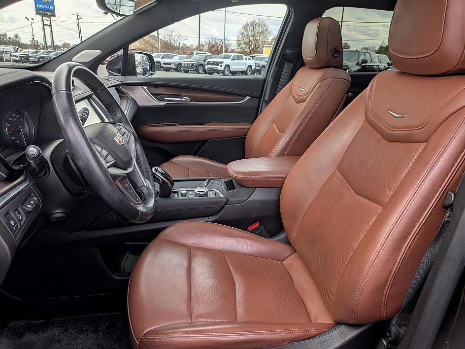 used 2020 Cadillac XT5 car, priced at $23,042