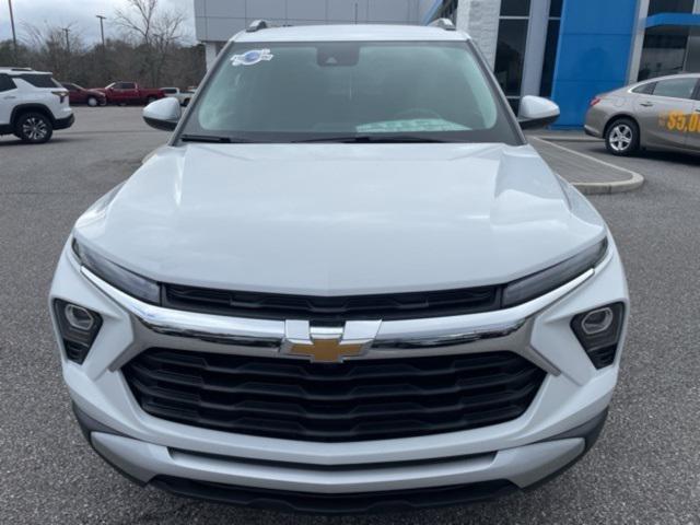 new 2025 Chevrolet TrailBlazer car, priced at $27,100