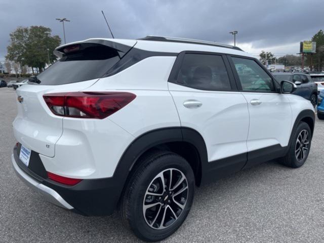 new 2025 Chevrolet TrailBlazer car, priced at $27,100