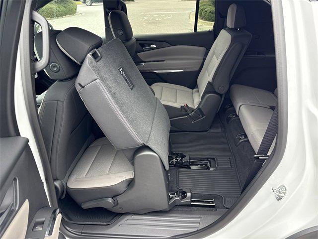 new 2026 Chevrolet Traverse car, priced at $38,889