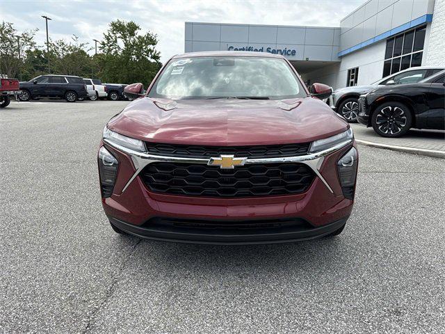 new 2025 Chevrolet Trax car, priced at $22,285