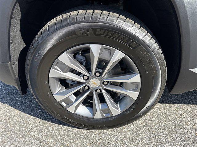 new 2026 Chevrolet Equinox car, priced at $32,315