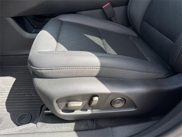 new 2026 Chevrolet Equinox car, priced at $30,903