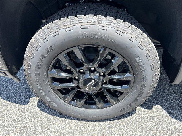 new 2025 Chevrolet Silverado 2500 car, priced at $70,215