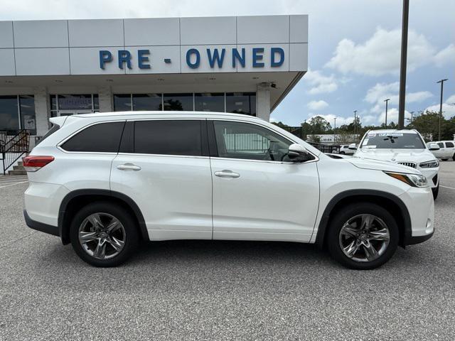 used 2018 Toyota Highlander car, priced at $28,988