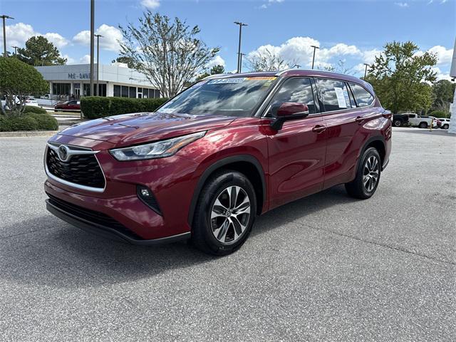 used 2020 Toyota Highlander car, priced at $23,985