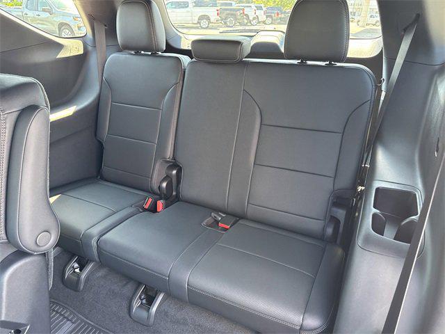 new 2026 Chevrolet Traverse car, priced at $55,324