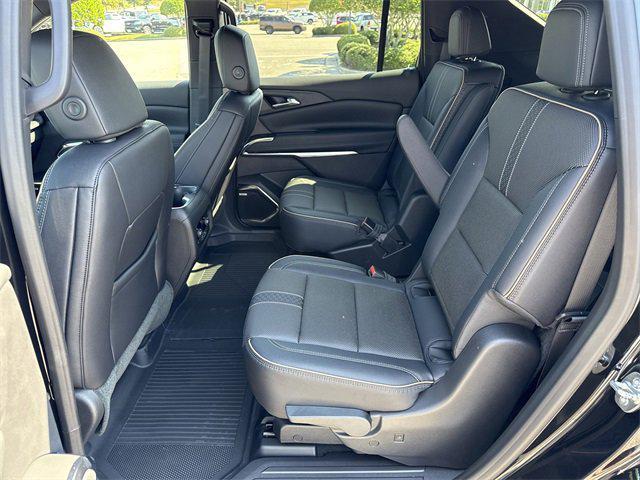 new 2026 Chevrolet Traverse car, priced at $55,324